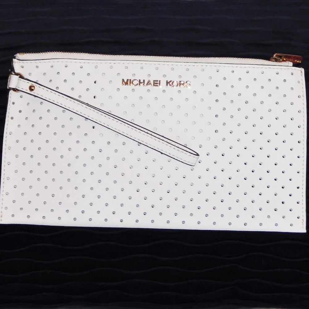 Michael Kors wristlet